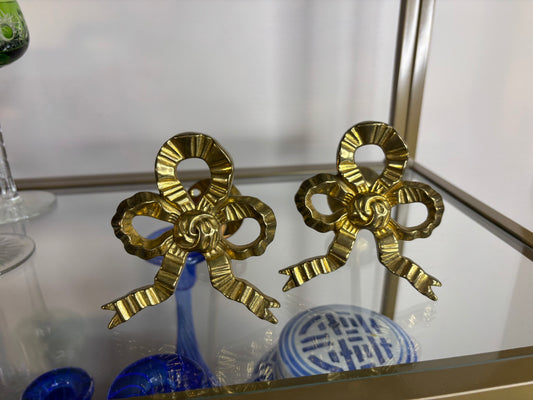 Lovely brass bow curtain tie backs pair!