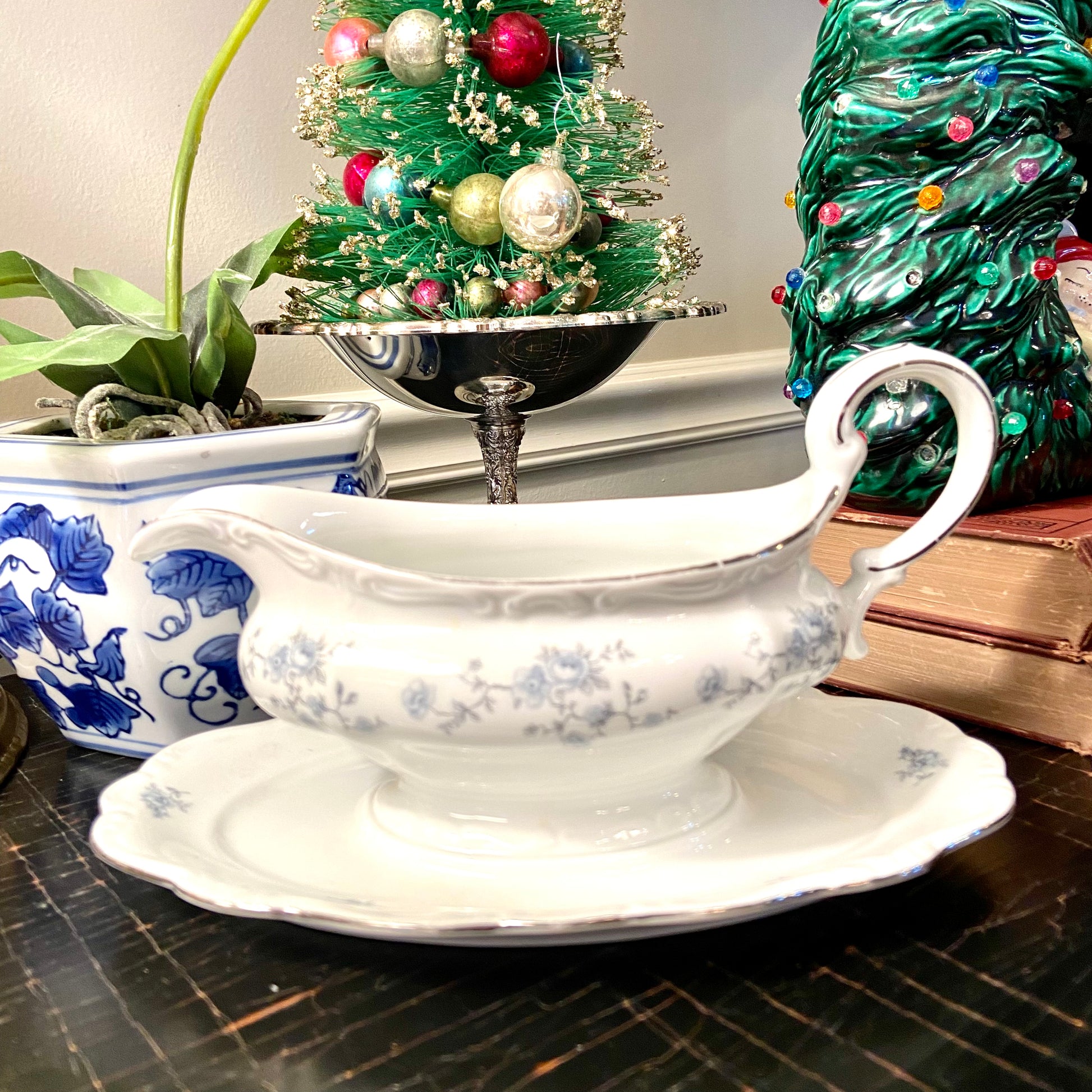 Vintage Haviland Bavaria blue and white gravy boat! – Lillian Grey