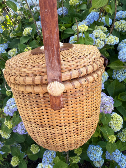 Vintage Double Scallop Shell Woven Nantucket Style Handled Basket