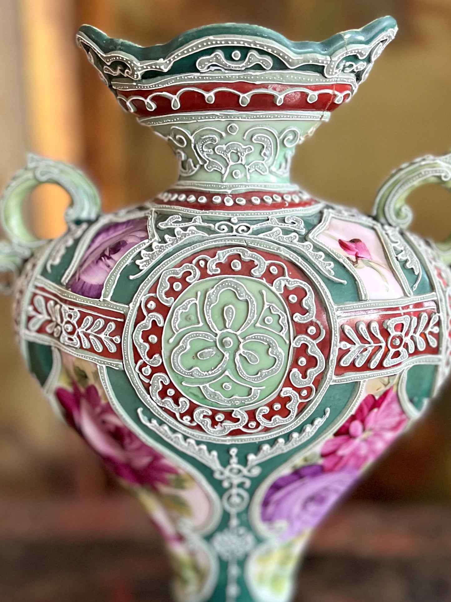 Live 08/25 Elaborate Antique Japanese Meiji Slip-Trailed Moriage Porcelain Vase
