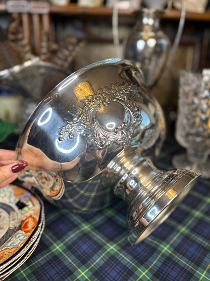 Vintage Oneida Silver Plate Champagne Bowl / Centerpiece | Ornate Floral Cartouche | 12”D |
