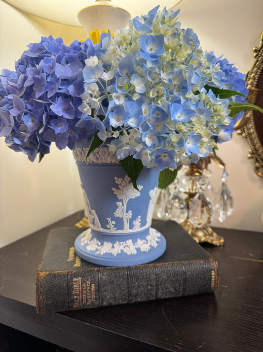 Wedgwood lavender and white beautiful vase urn