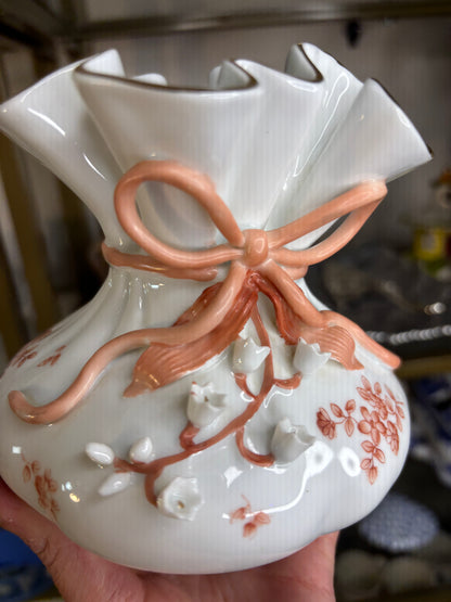 Lovely vase with pink bow and flowers!