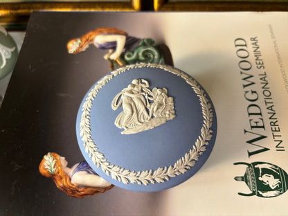 Wedgwood Jasperware round trinket box!