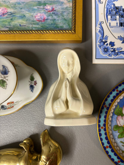 Lovely praying Madonna figurine by Goebel!