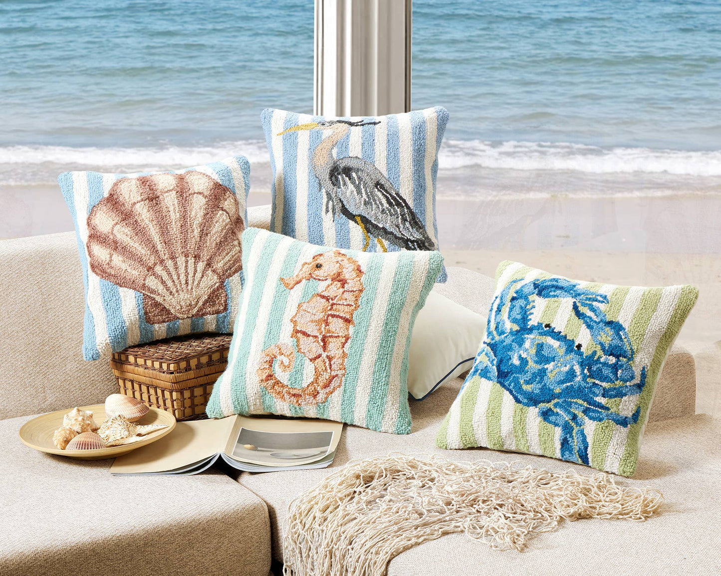 Heron Hooked Wool Accent Pillow | 16" × 16"