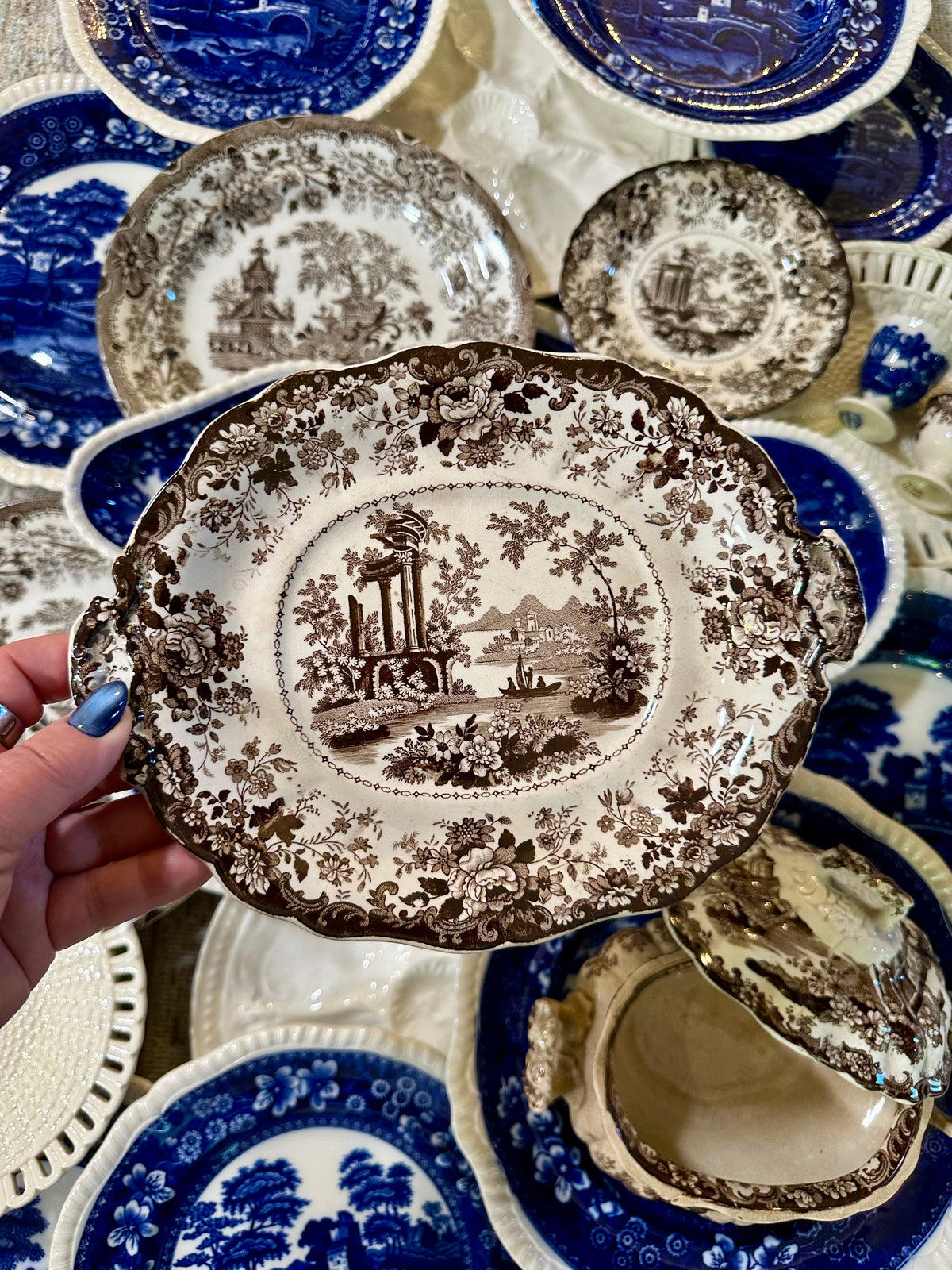 Antique English Corinthian Brown Transferware Pearlware Tureen, Lid & Stand, c. 1830s–1840s