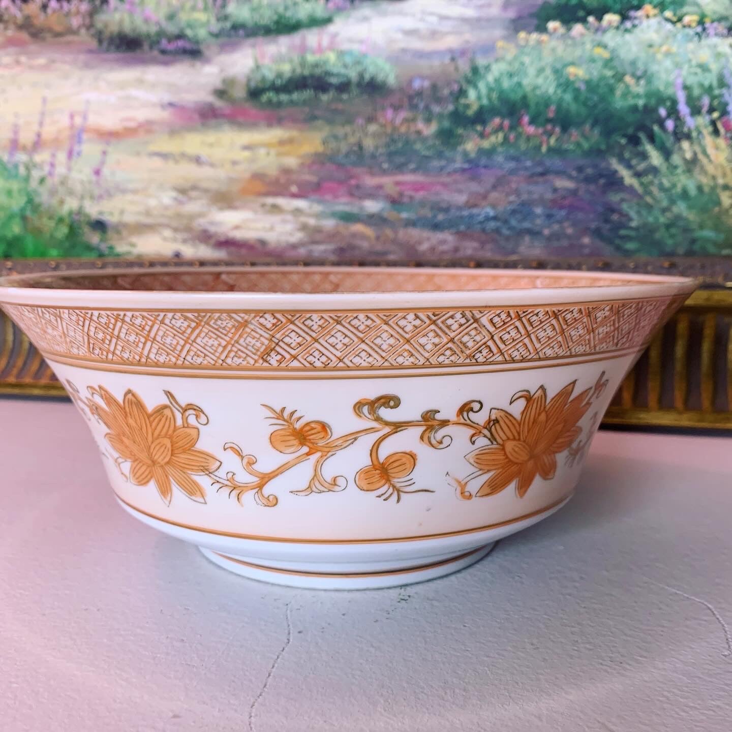 Andrea by Sadek bowl with floral details and swan! Excellent condition!