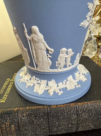 Wedgwood lavender and white beautiful vase urn