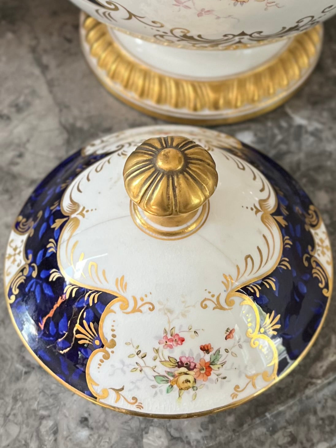 Live 08/04 Antique Coalport “Sevres Group” Lidded Pot| Cobalt Blue, Hand-Painted Florals & Gilt | c. Late 1891 -1920 Green Backstamp