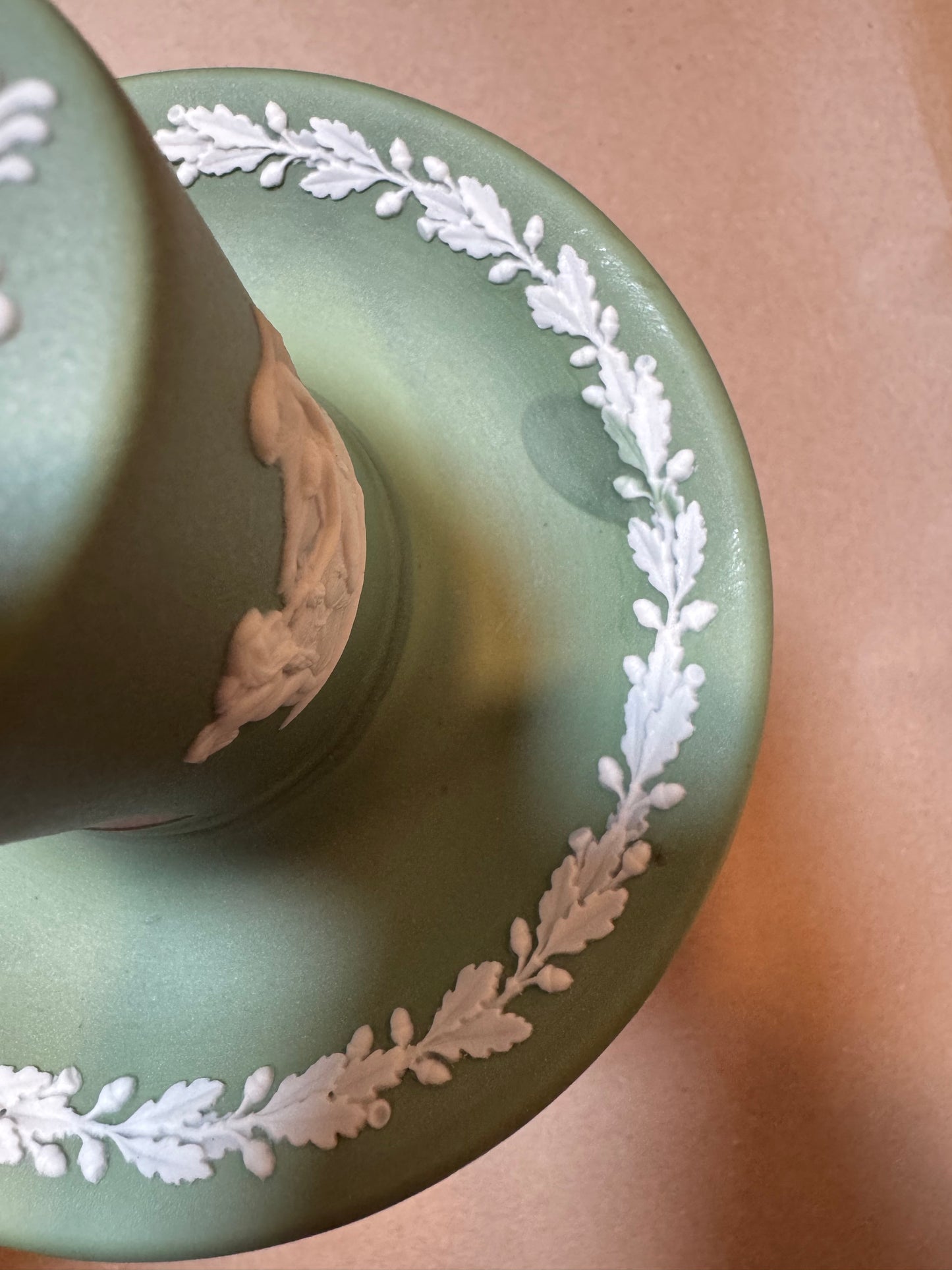 Live 06/15 sage green Wedgwood  match holder has repair