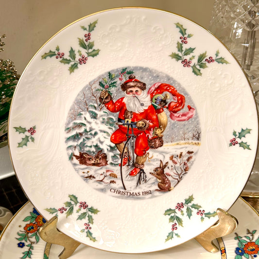 Vintage Royal Doulton of England Christmas collector plate