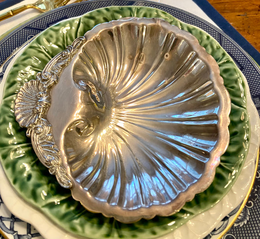 Chic vintage silver plate Hollywood regency clam shell footed candy or trinket dish .