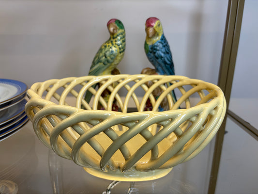 Buttery yellow lattice bowl!