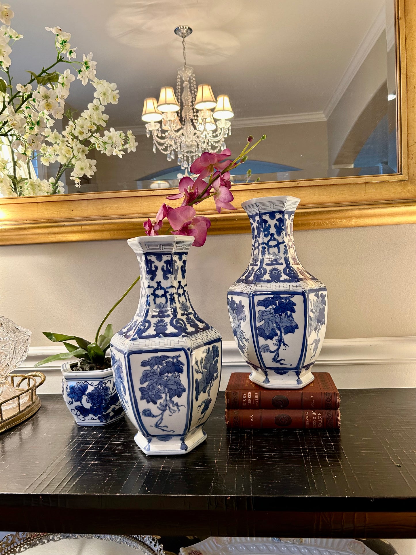 STUNNING 14” statuesque blue and white Greek key vase pair (2) Pristine!