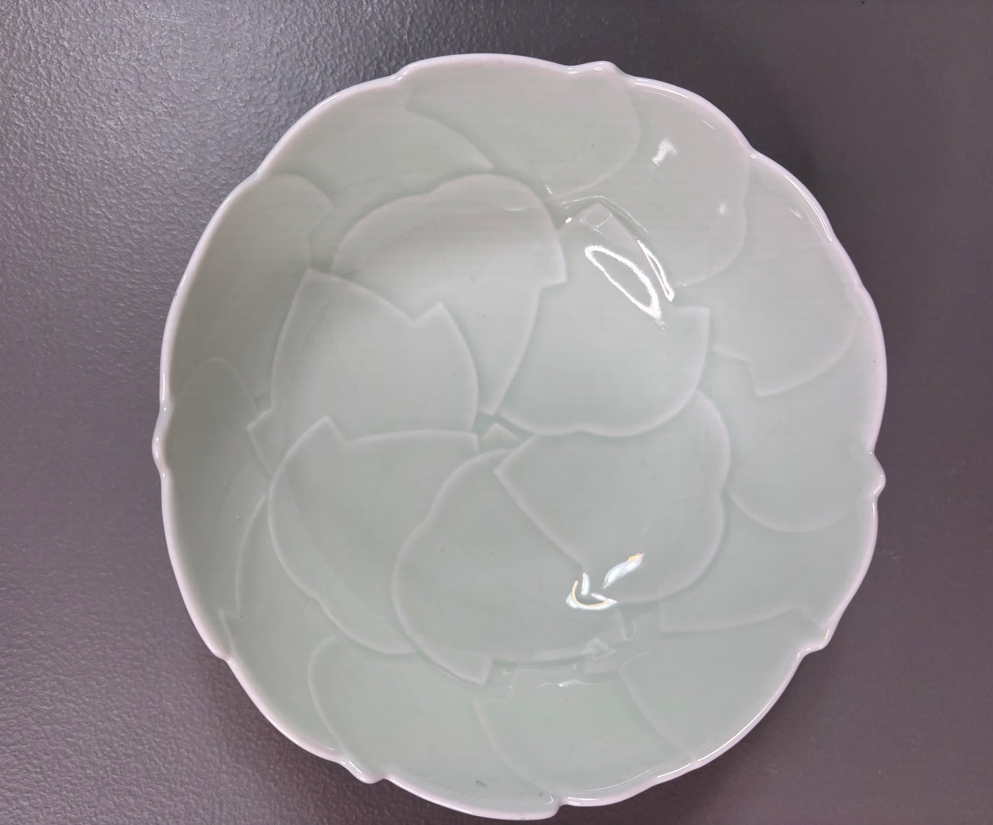 Andrea by Sadek celadon leaf bowl!
