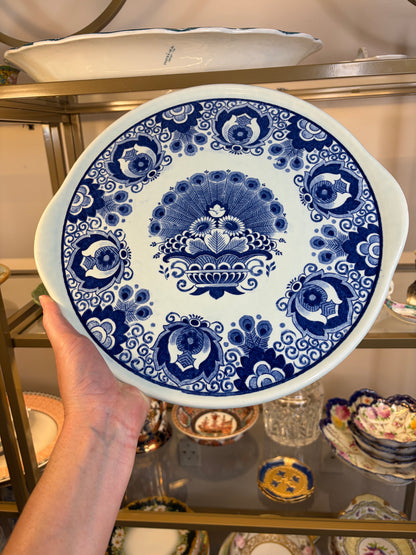 Stunning Societé Céramique Maastricht Delft blue serving tray features a classic "Haarlem" peacock feather and urn motif with built-in side handles!