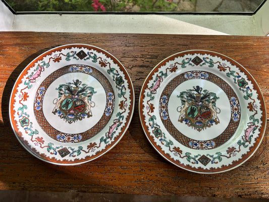 Gorgeous Armorial decorative plates pair with dogs, lions, and more!