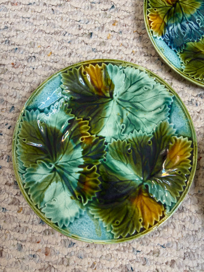Gorgeous majolica leaf plates set of 3!