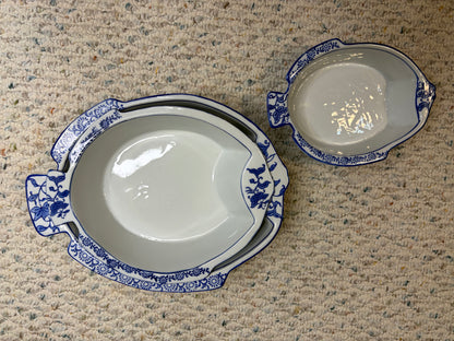 Sweetest nesting fish bowls with blue and white floral designs! As is!