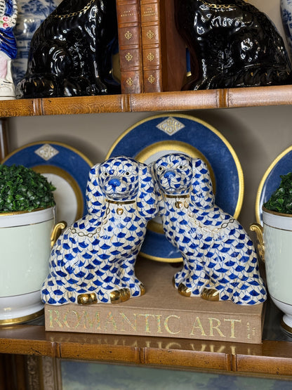 Danny’s Fine Porcelain: Large 16Lx3.5Wx9H Blue & White Spaniel Dog Figure Pair W/ Gold Accent