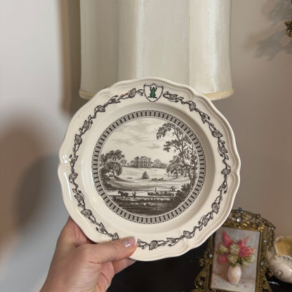 Live 09/01  Wedgwood’s “Frog Service – Etruria Hall” plate