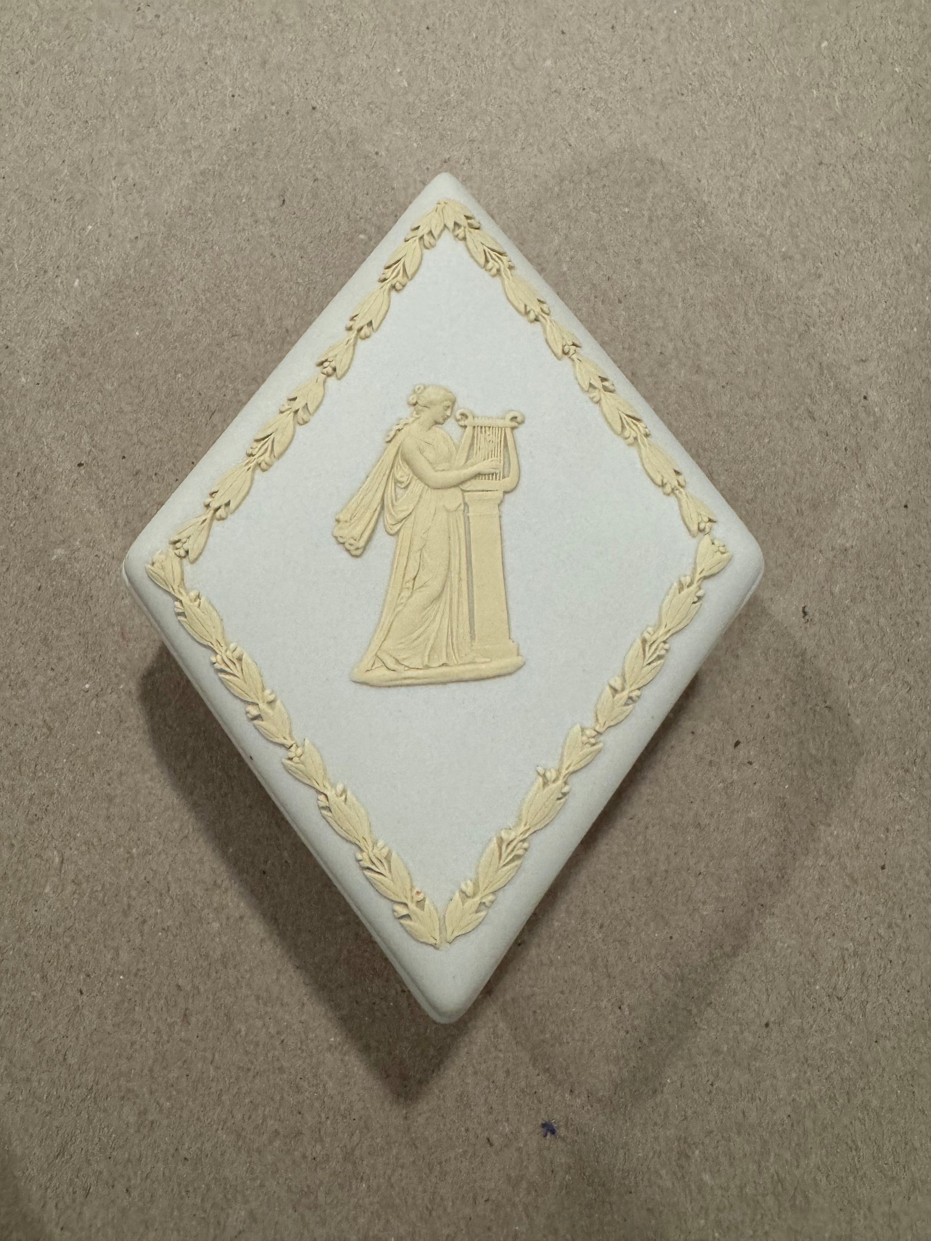 廃盤 OMD SOUVENIR 5CD＋2DVD＋BOOK シュリンク付き Wedgewood yellow white trinket box 5x4x2” rare – Lillian Grey