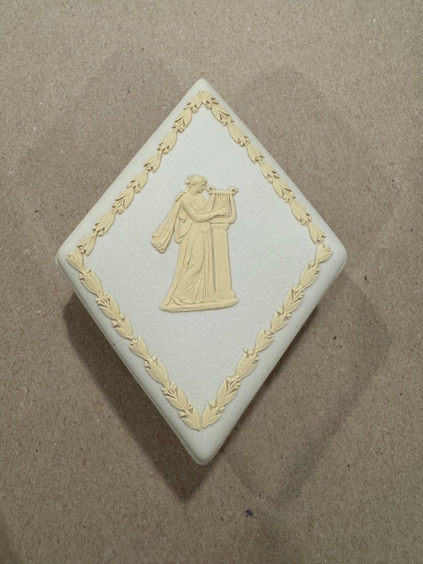 Wedgewood yellow white trinket box 5x4x2” rare