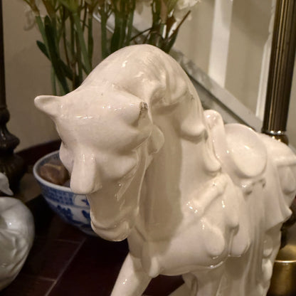 Statuesque vintage Asian chinoiserie horse centerpiece statue 9 in hi