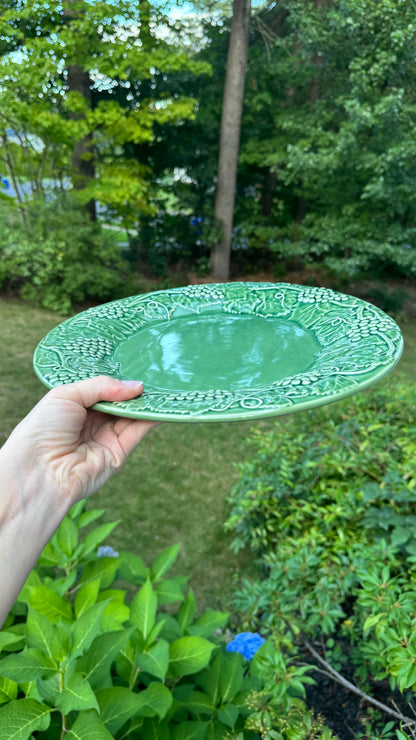 Mikasa Vintage green grape design plate 14”
