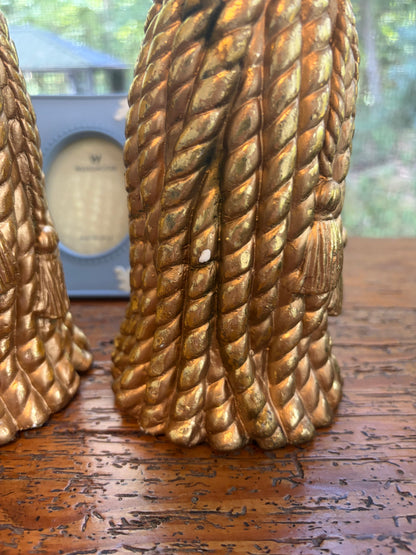 Beautiful tassel design candleholders pair!
