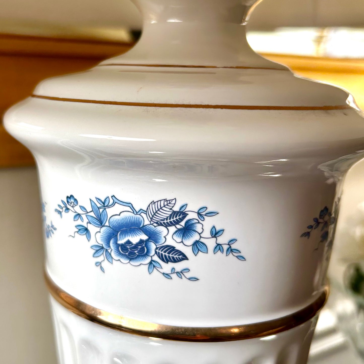 statuesque older Vintage designer blue & white  porcelain trophy lamp.