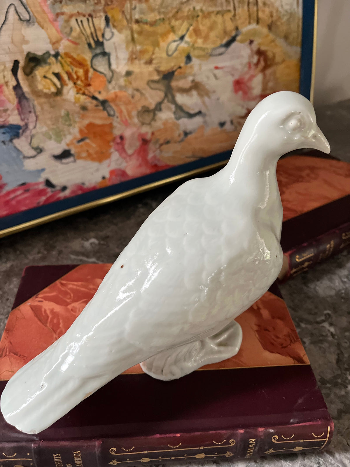 Live 09/29 Historic Estate Pair of Chinese Export White Glazed Porcelain Doves on Rockwork, Late Qing to Republic Period
