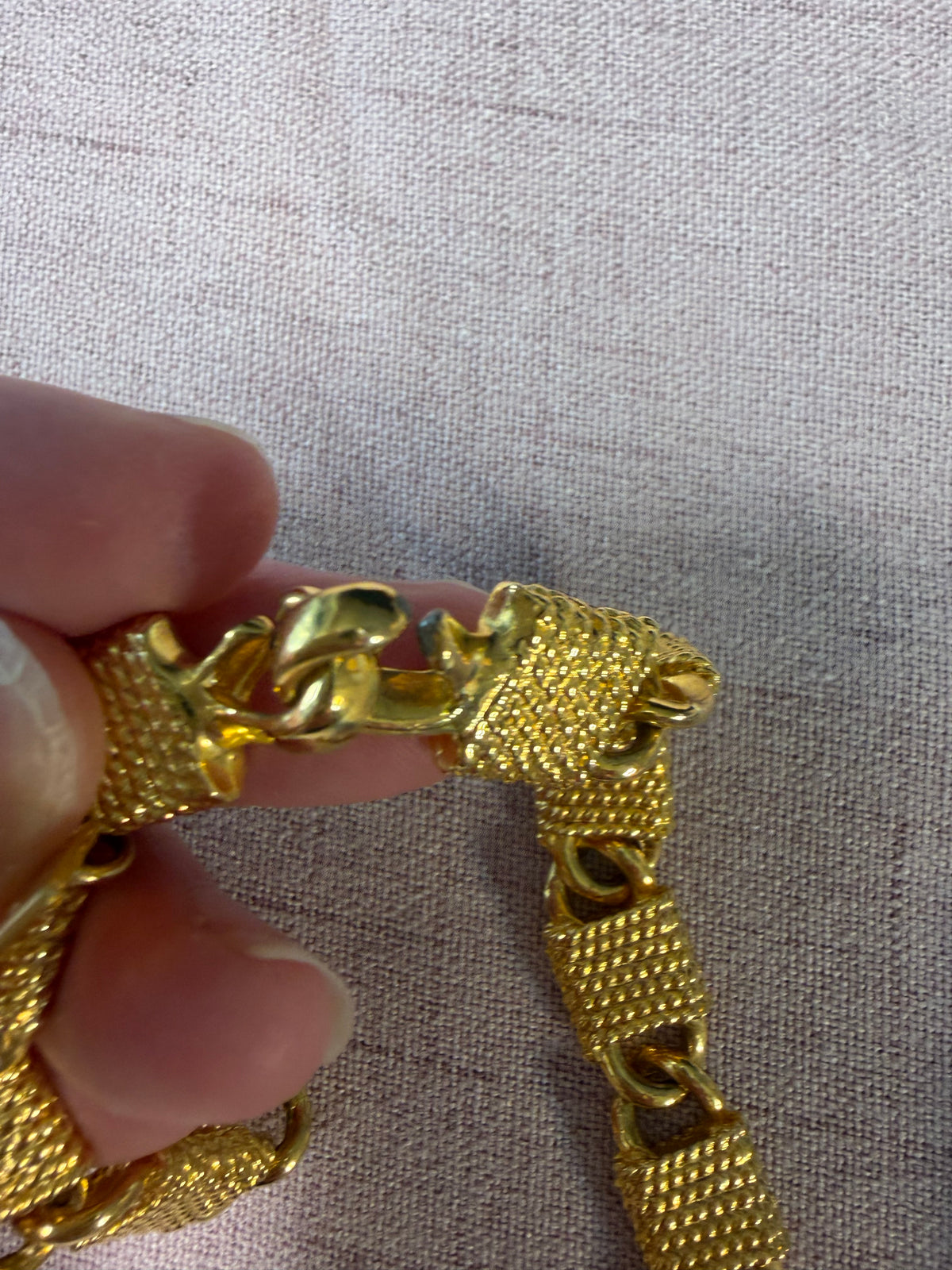 Gorgeous vintage Anne Klein locket style gold necklace!