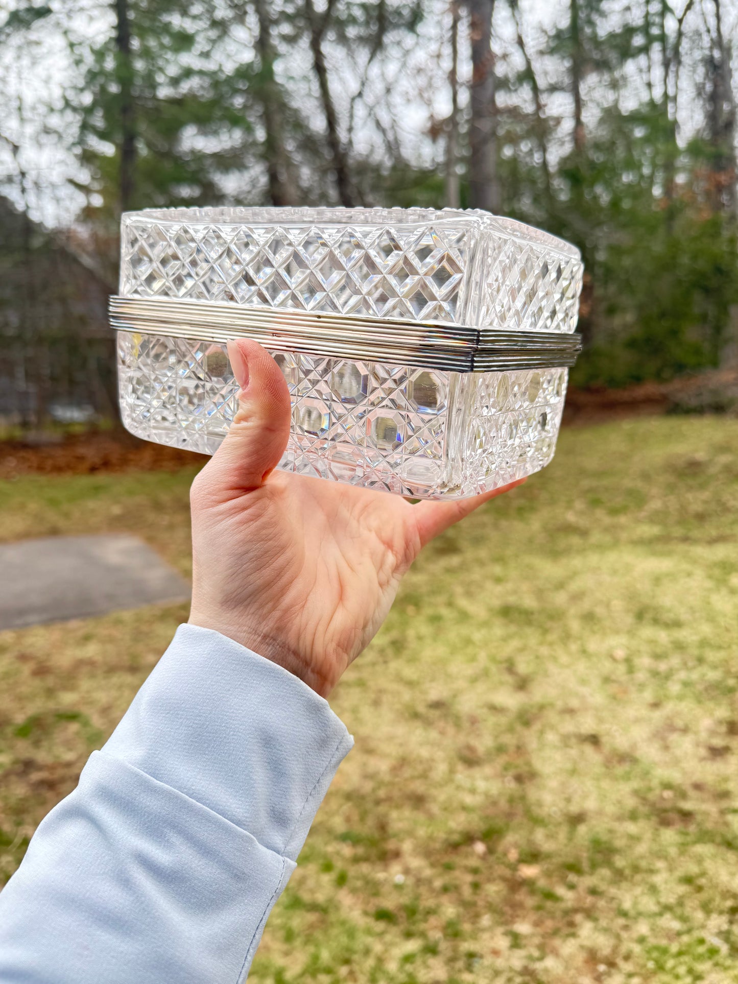 ANTIQUE FRENCH CUT CRYSTAL JEWELRY BOX WITH HINGED LID