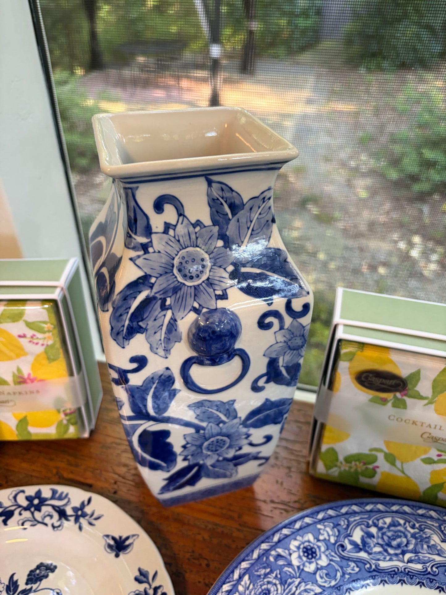 Lovely chinoiserie blue and white floral vase!