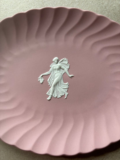 Beautiful pink oval plate Wedgwood