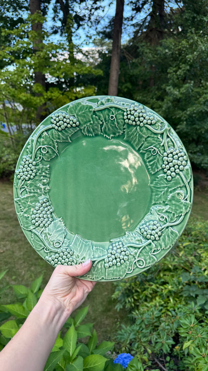 Mikasa Vintage green grape design plate 14”