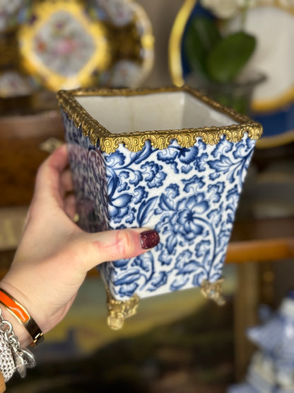 Danny’s Fine Porcelain: Blue & White Floral Square Porcelain Cachepot with Bronze Ormolu Trim & Feet: 5” L x 5” W x 6.5” H