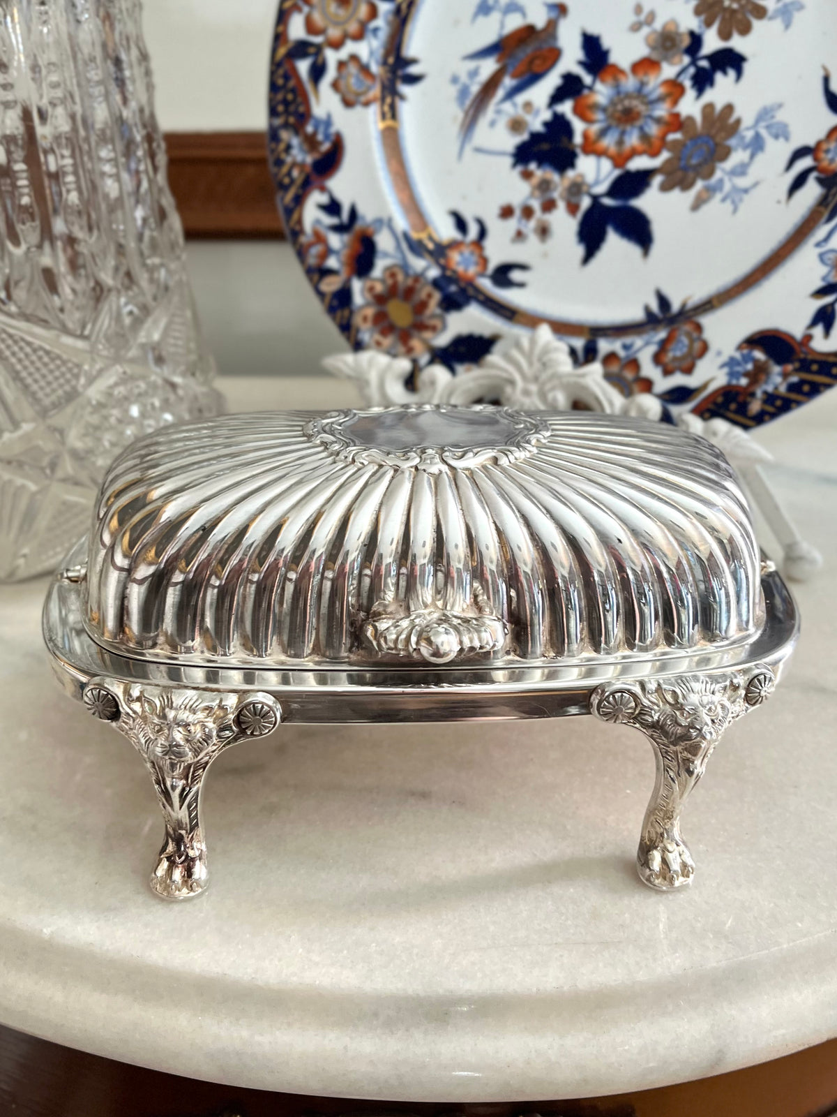 Live 09/20 Gorgous F.B. Rogers RococoSilverplate Roll-Top Butter Server with Lion’s Head Feet & Original Glass Insert