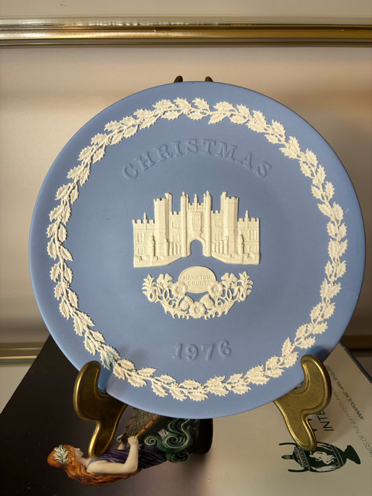 Wedgwood Jasperware Christmas 1976 plate!