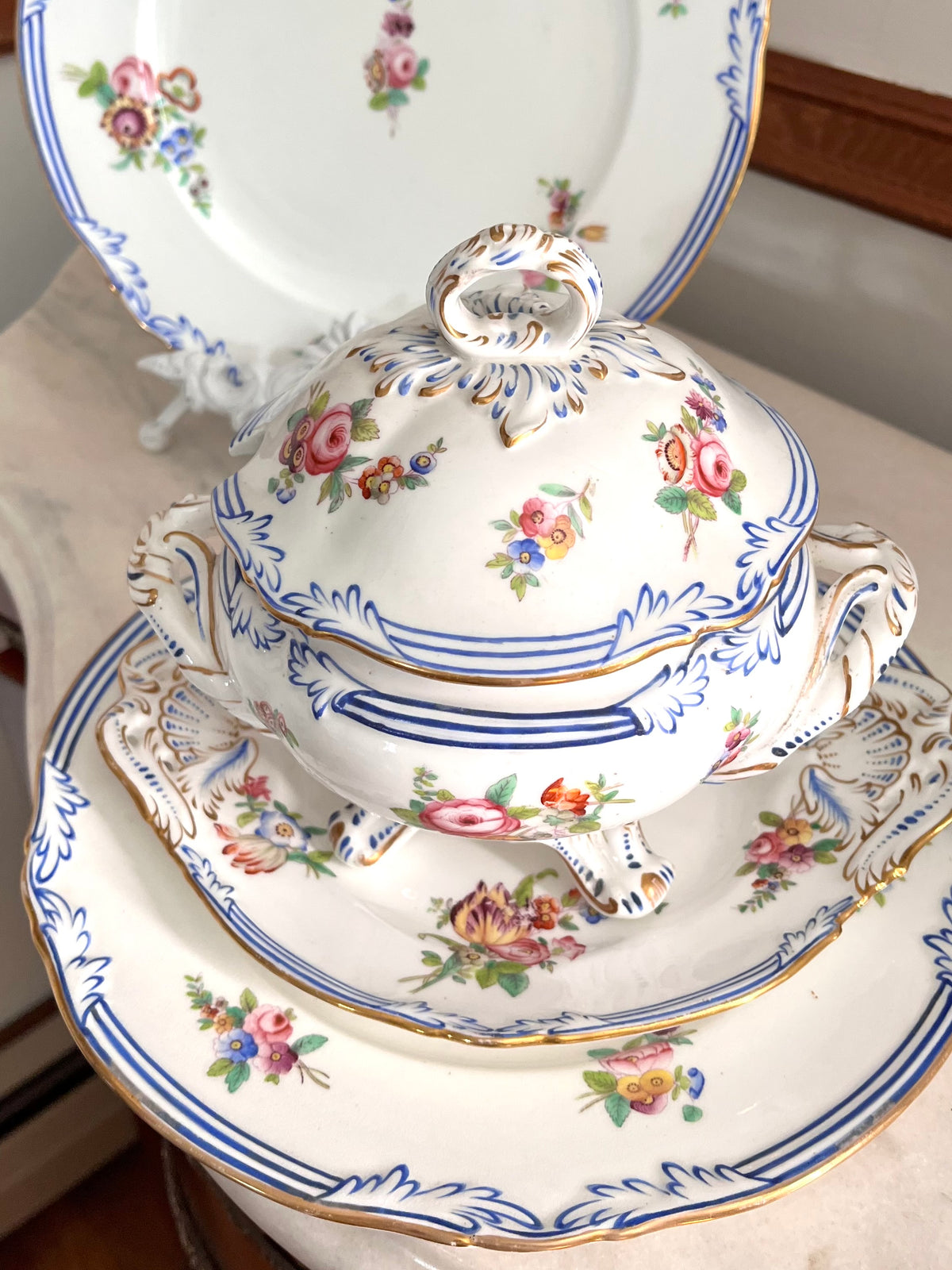 Live 09/20 Beautiful Antique French Old Paris Porcelain Five-Piece Sauce Tureen & Plate Set, c.1830–1850