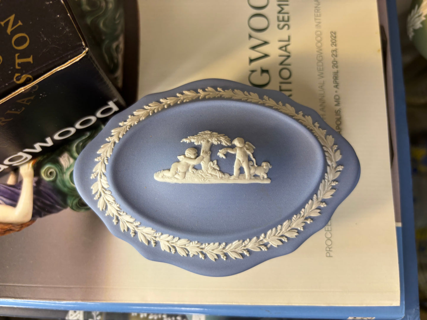 Wedgwood Jasperware trinket box with original box!