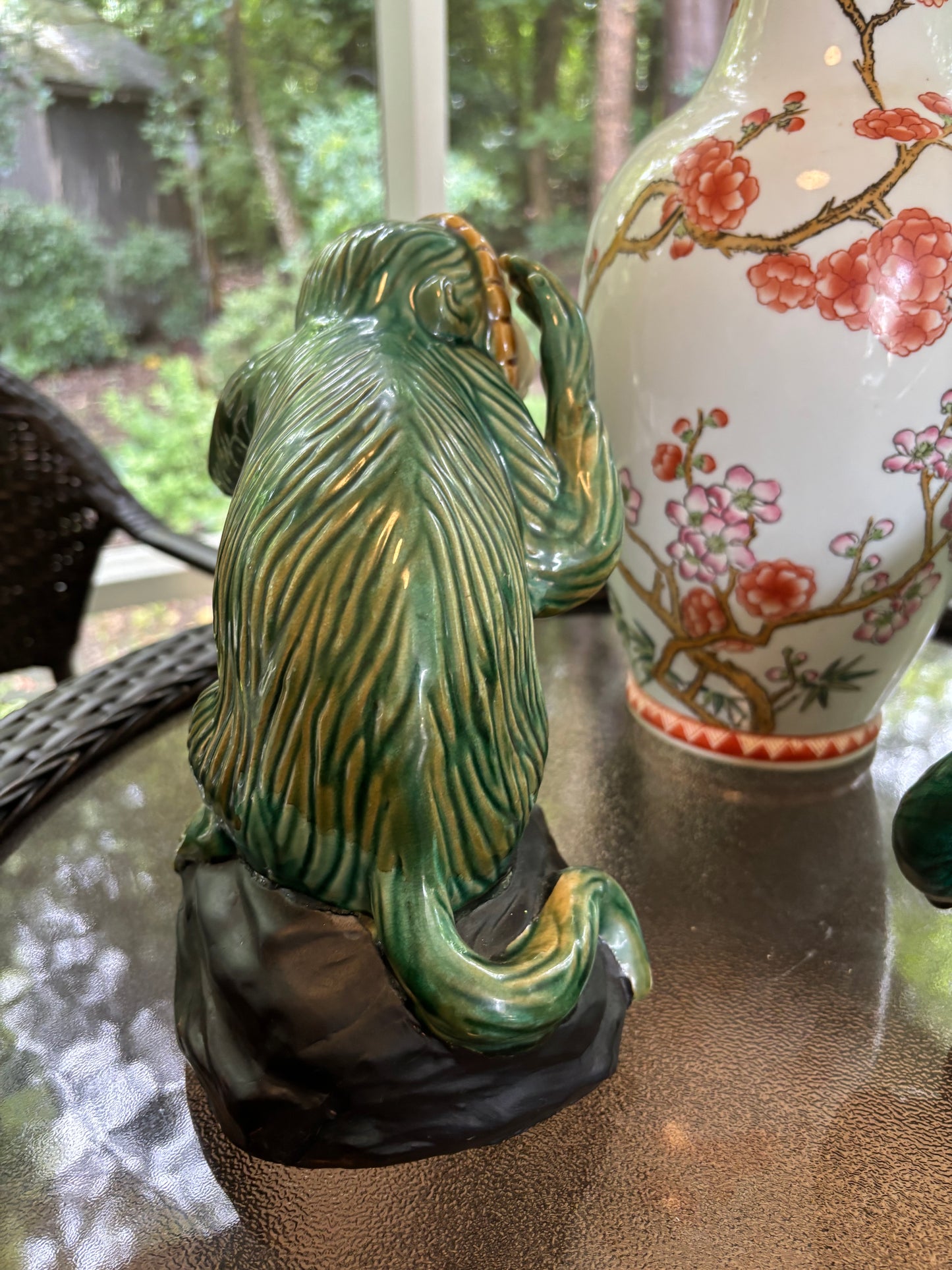 Precious pair of hear no evil, see no evil monkeys!