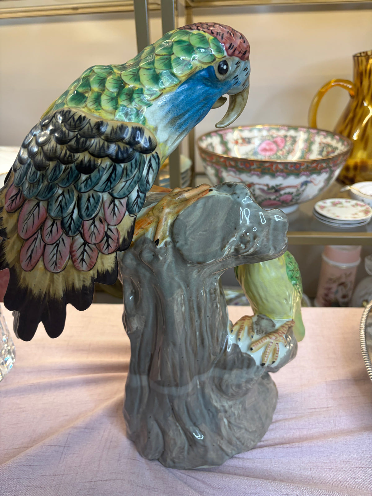 Incredible parrots figurine!