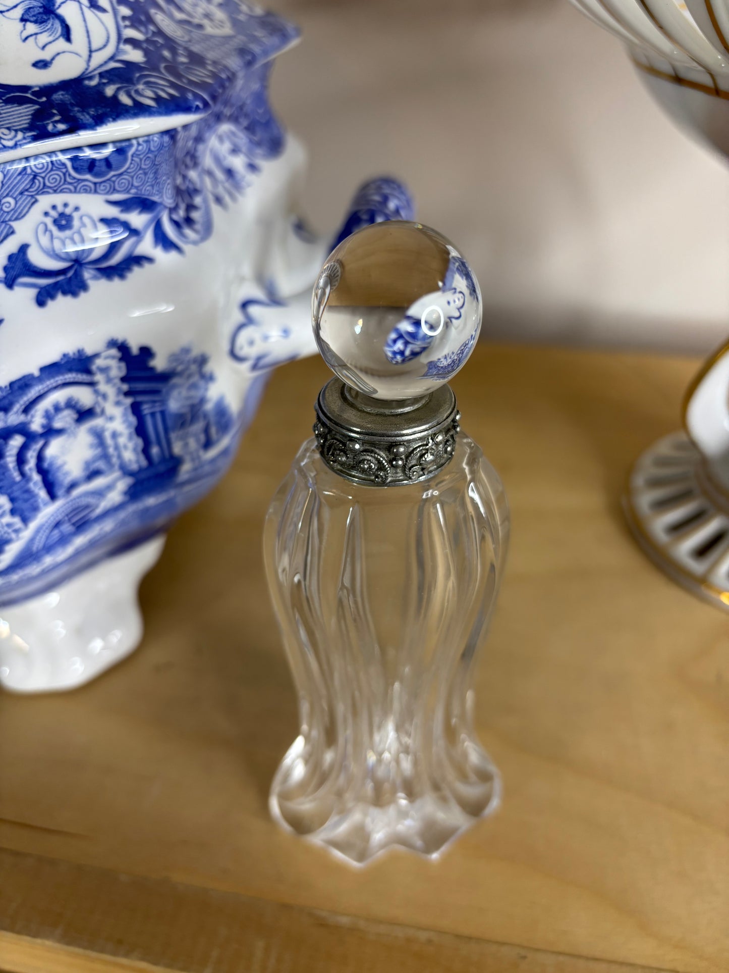 Gorgeous French Royal Opera perfume bottle!