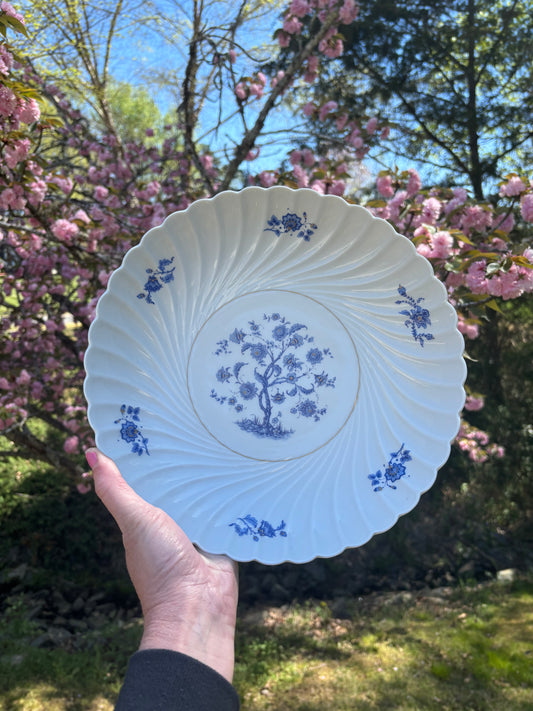 Beautiful Haviland Limoges scalloped floral shallow bowl!