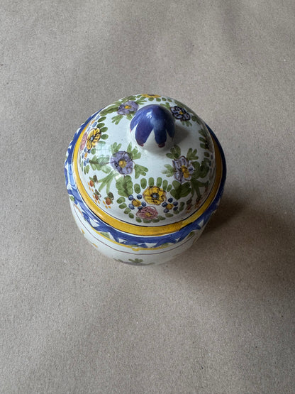 Vintage Hand-Painted Portuguese Covered Apothecary Jar – F.F. Marquês, Alcobaça