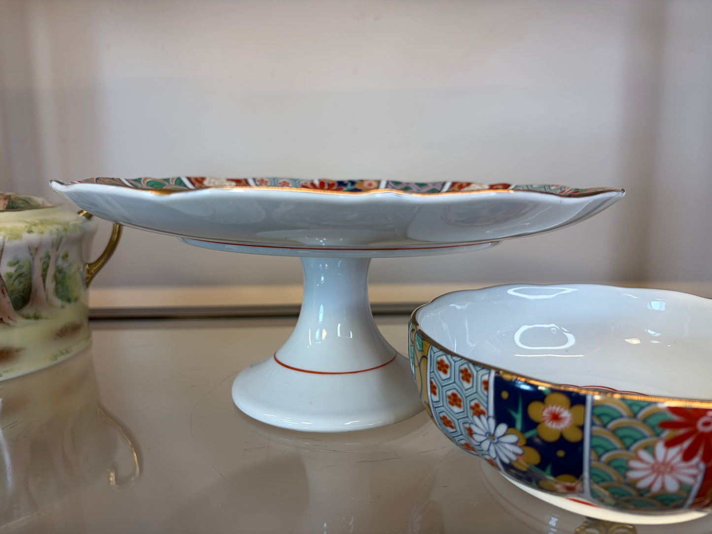 Beautiful Japanese Imari cake stand and matching bowl!