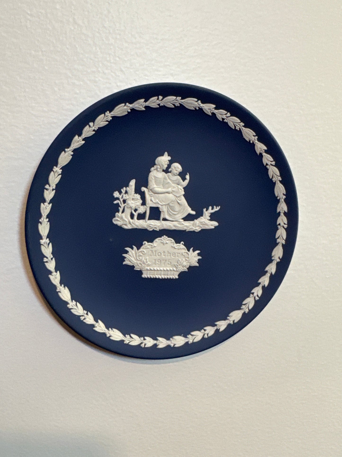 Wedgwood dark blue Mother plate 1975